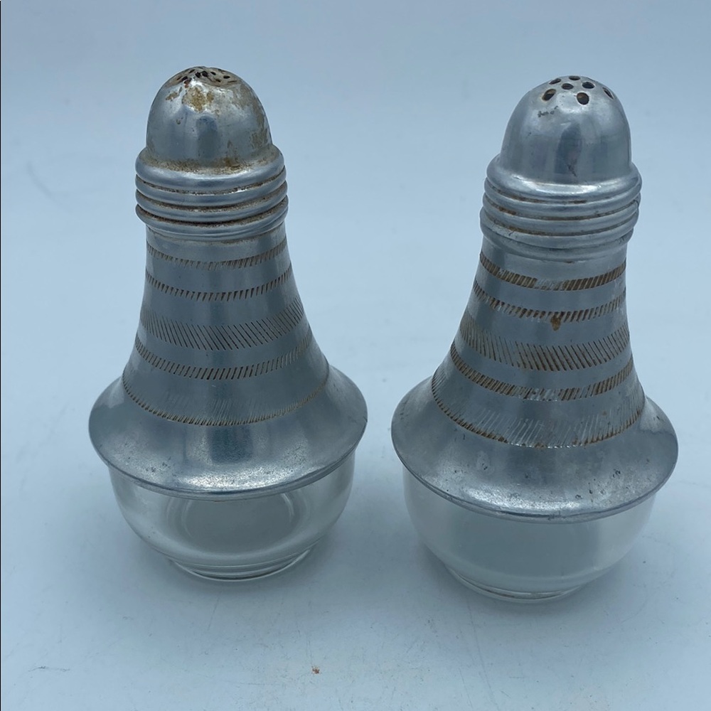 VTG MCM Retro Atomic etched aluminum & glass salt and pepper shakers